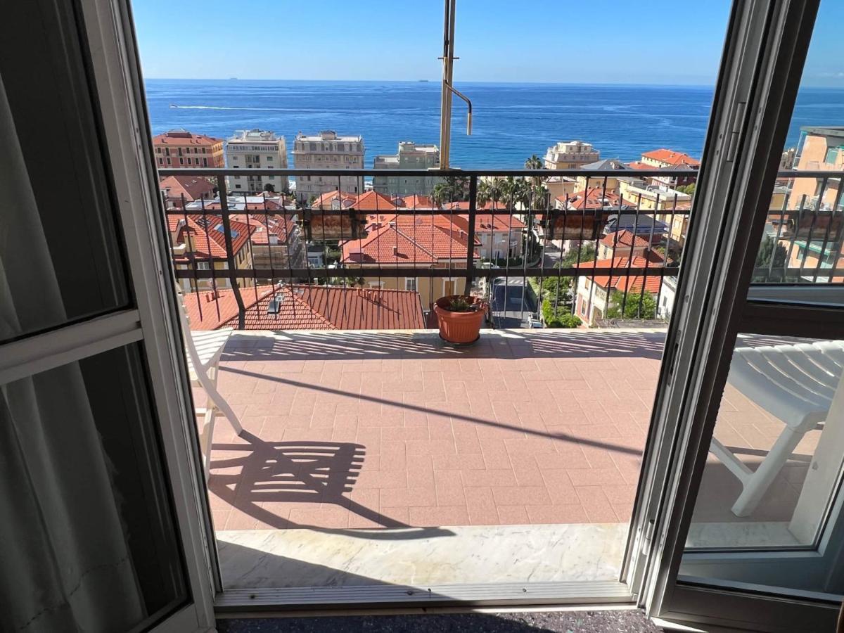 Grande Appartamento Vista Mare Varazze Luaran gambar